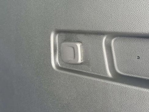 Used 2023 GMC Acadia AT4 w/ Technology Package image 9