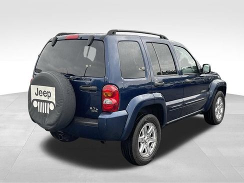 Used 2004 Jeep Liberty Limited w/ 17" Chrome Wheel & Tire Group AWD/4WD image 7