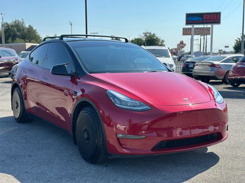 Used 2021 Tesla Model Y Long Range AWD/4WD image 4