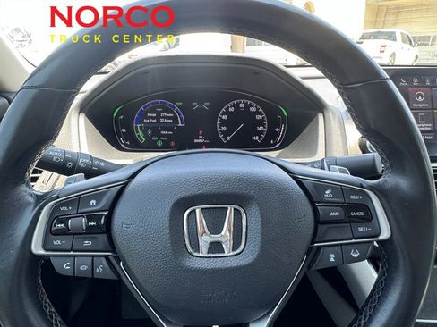 Used 2020 Honda Accord Touring image 23