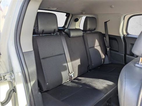 Used 2014 Toyota FJ Cruiser 4WD image 16