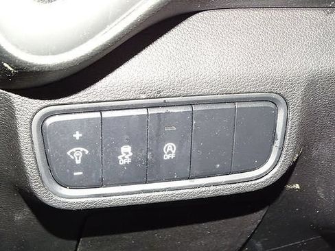Used 2023 Kia Soul LX w/ Option Group 015 FWD image 18