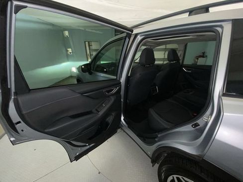 Used 2020 Subaru Forester Premium AWD/4WD image 22