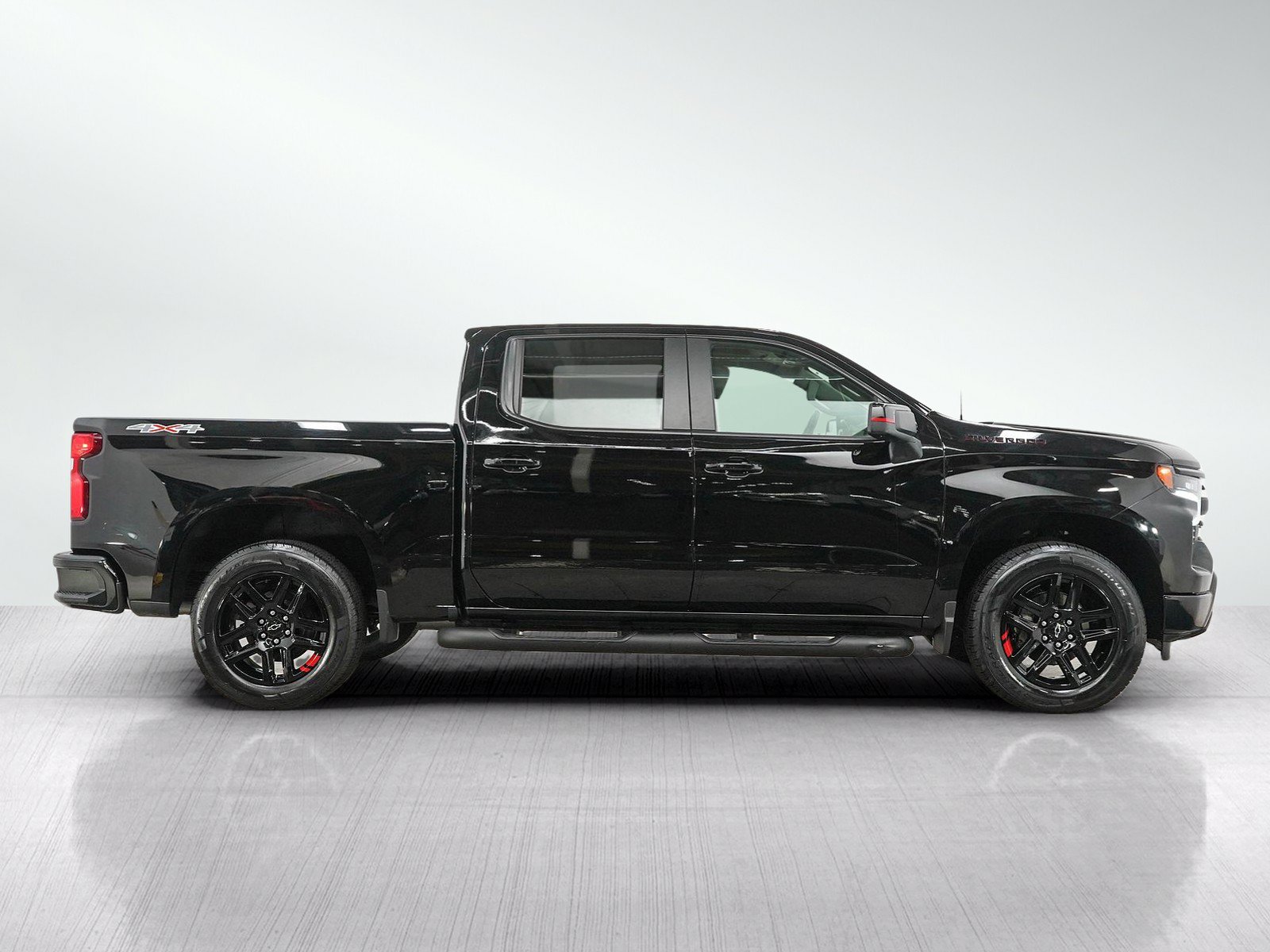 Used 2024 Chevrolet Silverado 1500 RST w/ Redline Edition AWD/4WD image 6