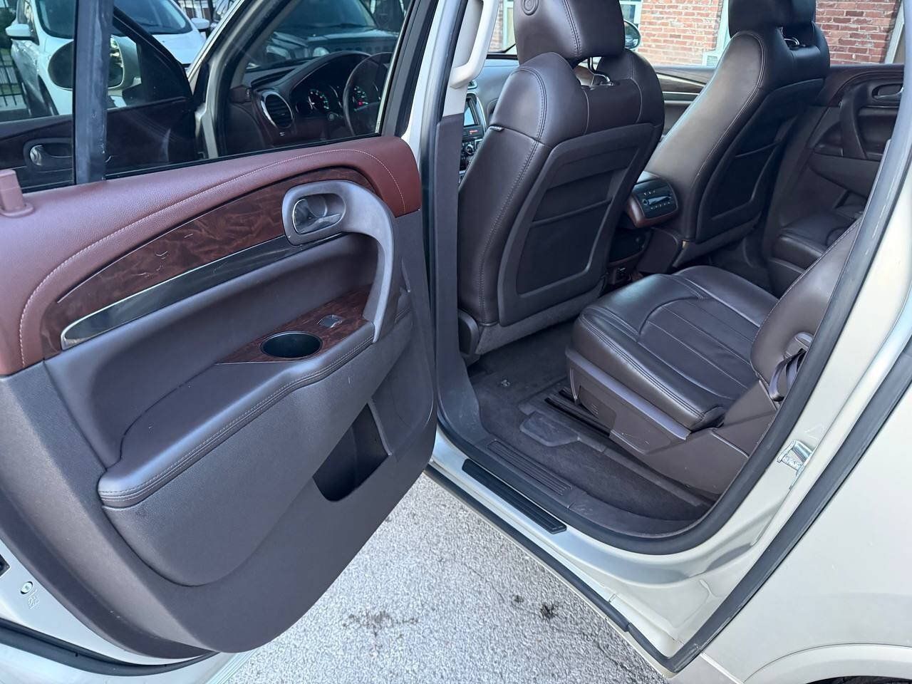 Used 2014 Buick Enclave Leather AWD/4WD image 16