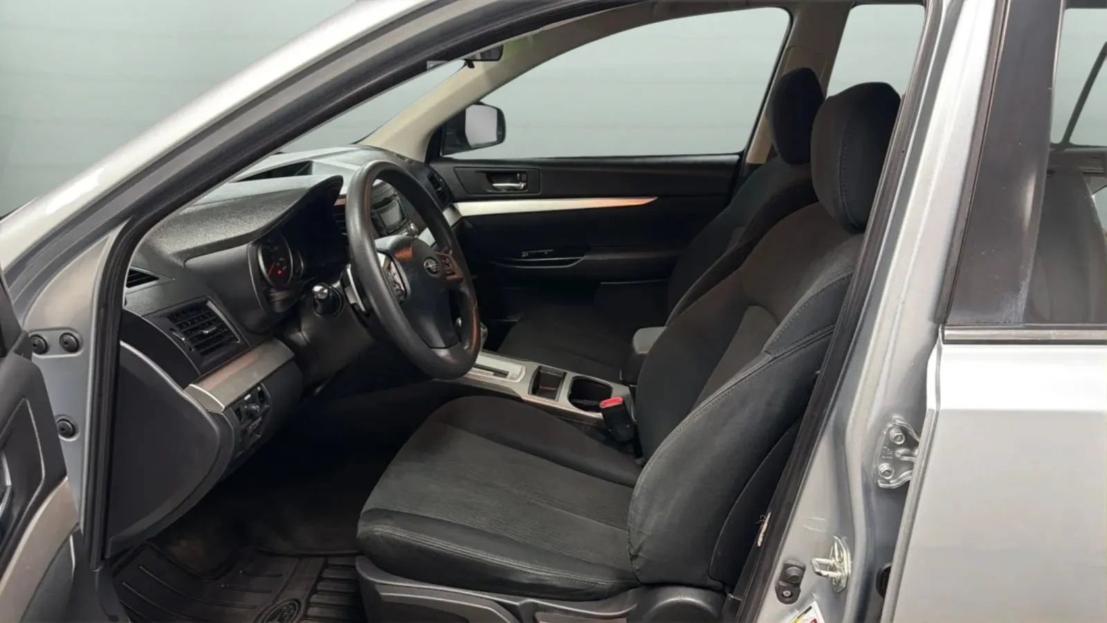 Used 2013 Subaru Outback 2.5i AWD/4WD image 19