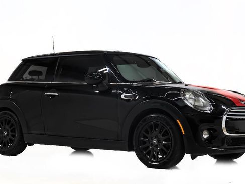 Used 2015 MINI Cooper 2-Door Hardtop image 1