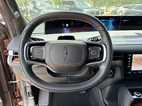 New 2026 Lincoln Navigator Black Label AWD/4WD image 28