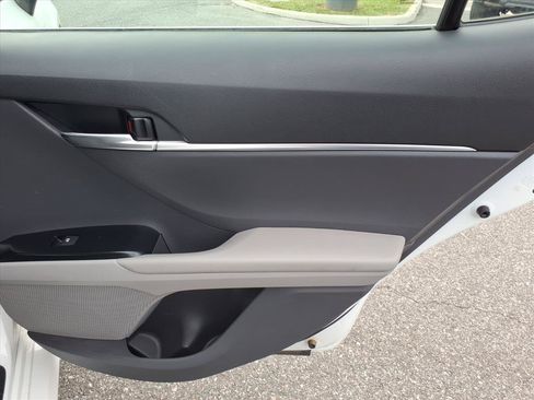 Used 2020 Toyota Camry LE FWD image 20