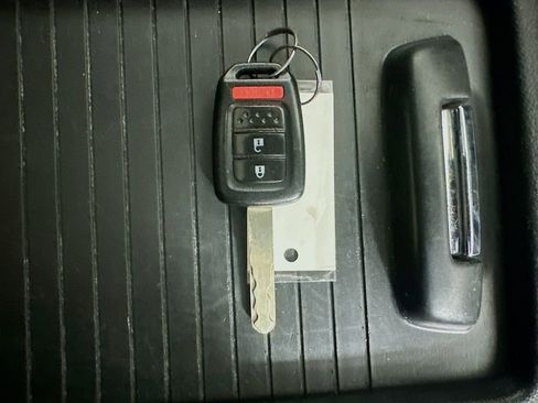 Used 2014 Honda CR-V EX image 38