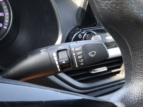Used 2024 Kia Forte LXS FWD image 19
