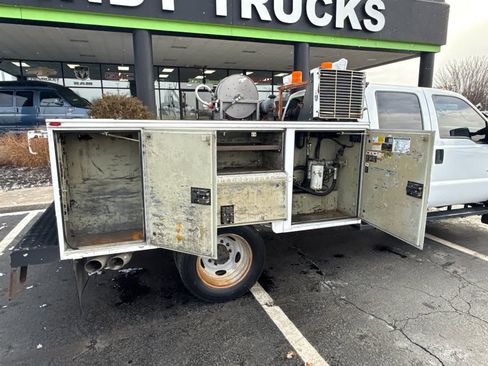 Used 2013 Ford F550 2WD Crew Cab Super Duty w/ Payload Upgrade Pkg image 19