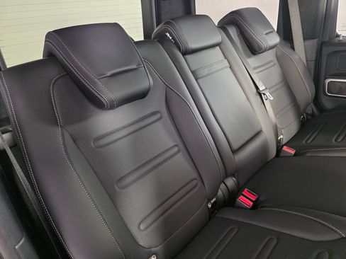Certified 2025 Mercedes-Benz G 550 image 28