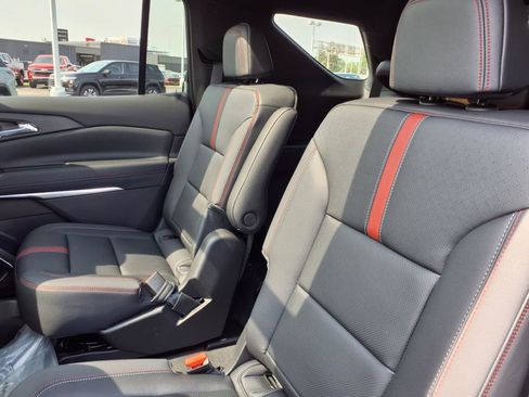 New 2025 Chevrolet Traverse RS w/ LPO, Floor Liner Package image 16