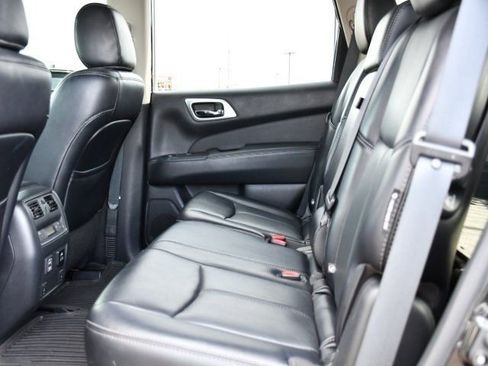 Used 2018 Nissan Pathfinder SL w/ SL Premium Package image 23