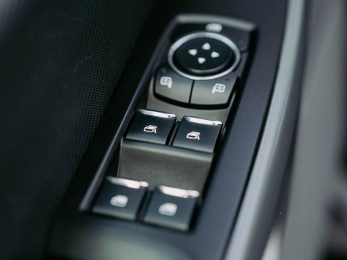 Used 2023 Ford F150 XLT w/ Trailer Tow Package image 17