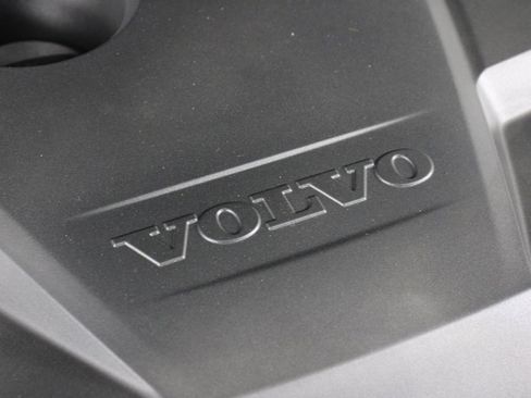 Certified 2023 Volvo XC90 T8 Core w/ Climate Package image 25