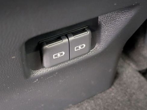 Used 2023 Toyota RAV4 Limited image 27