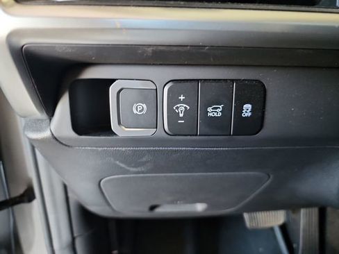 Used 2025 Hyundai Santa Fe SE image 11