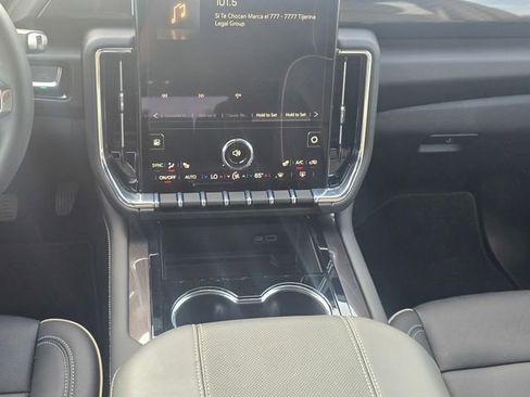 Used 2026 GMC Yukon XL Elevation image 19