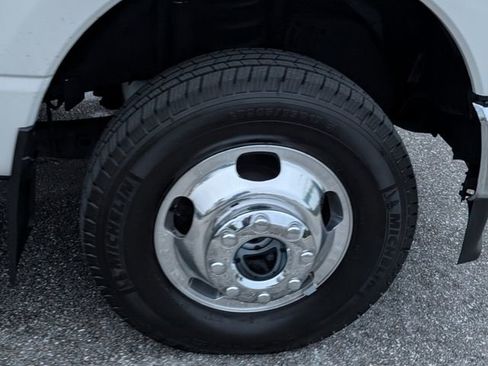 Certified 2024 Ford F350 Lariat image 18