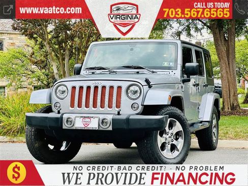 Used 2018 Jeep Wrangler Unlimited Sahara w/ Connectivity Group AWD/4WD image 2