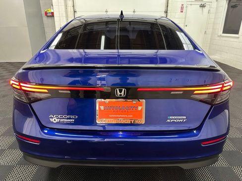 Used 2024 Honda Accord Sport image 9