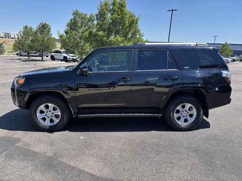 Used 2022 Toyota 4Runner SR5 Premium AWD/4WD image 4