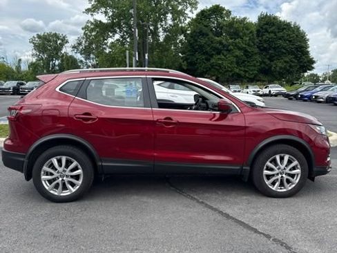 Used 2022 Nissan Rogue Sport SV AWD/4WD image 7