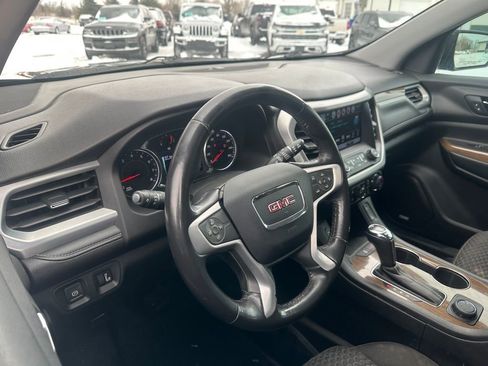 Used 2019 GMC Acadia SLE image 2
