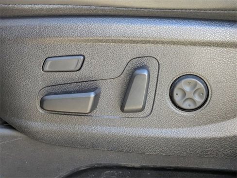 Used 2021 Hyundai Palisade Limited image 24