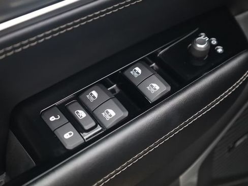 Used 2023 Jeep Wagoneer Series II AWD/4WD image 14