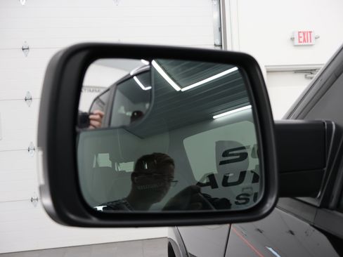 Used 2021 RAM 1500 Laramie AWD/4WD image 38