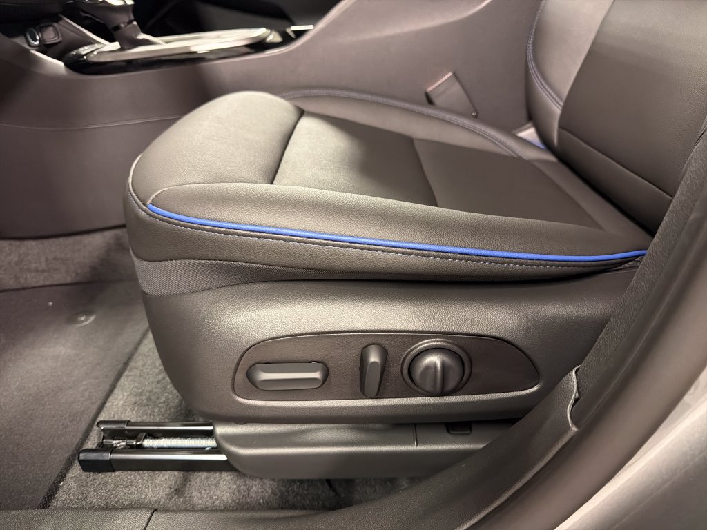 New 2026 Buick Envista Sport Touring w/ Convenience I Package FWD image 21