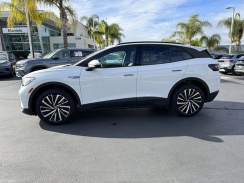 Certified 2025 Volkswagen ID.4 Pro image 11