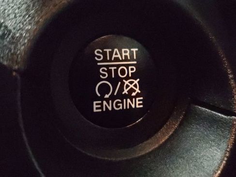 Used 2021 Jeep Compass Sport image 27