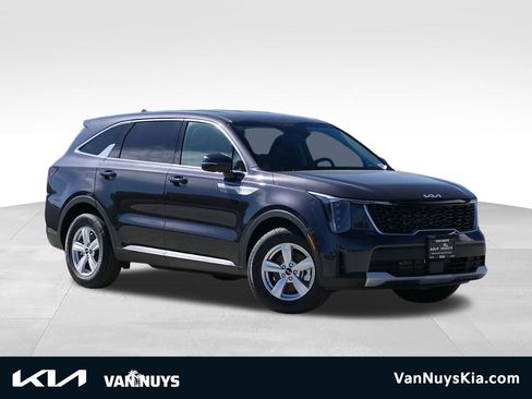 New 2026 Kia Sorento LX FWD image 1