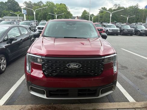 Used 2025 Ford Maverick Lariat AWD/4WD image 2