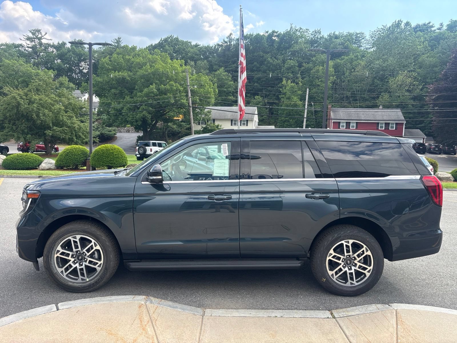 New 2026 Ford Expedition Active AWD/4WD image 6