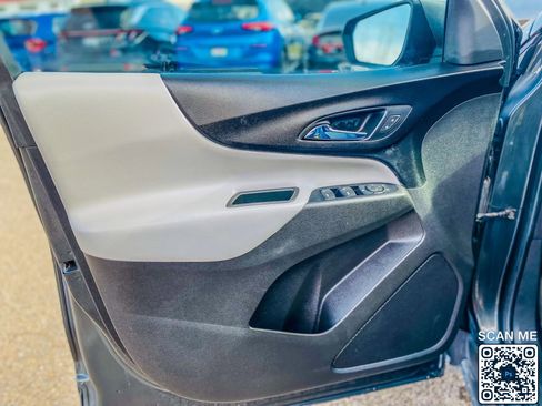 Used 2019 Chevrolet Equinox LS FWD image 17