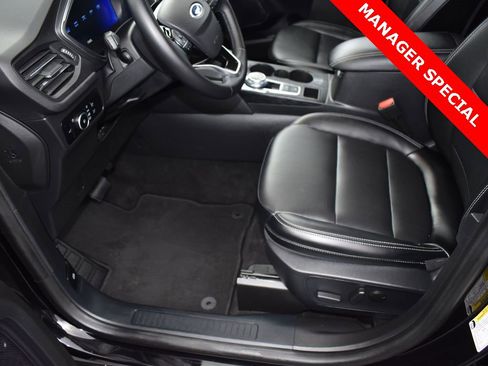 Used 2024 Ford Escape Platinum image 9