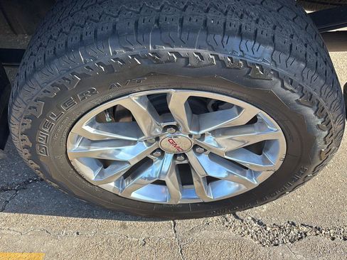 Used 2022 GMC Sierra 1500 SLT w/ SLT Premium Plus Package image 11