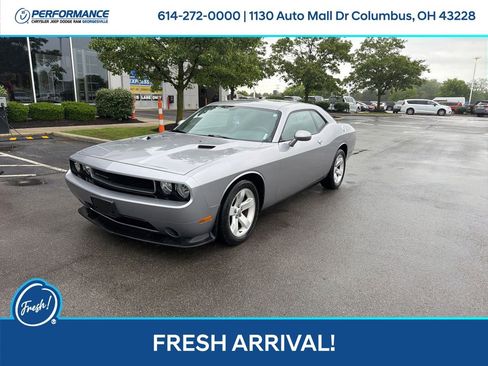 Used 2013 Dodge Challenger SXT RWD image 8