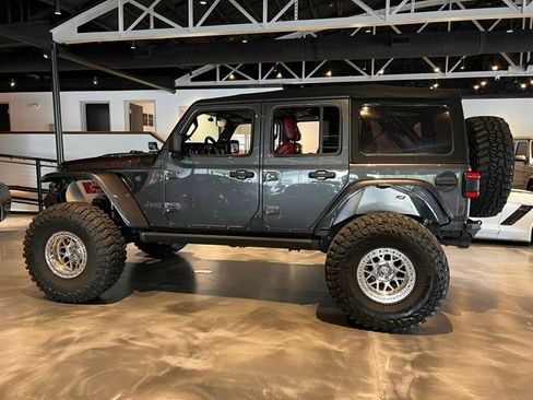 Used 2019 Jeep Wrangler Unlimited Rubicon image 2