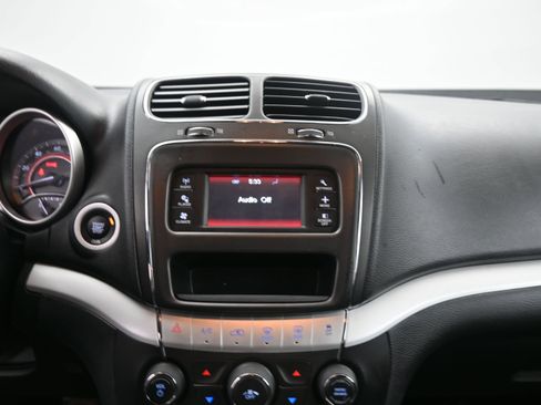 Used 2018 Dodge Journey SE w/ Blacktop Package FWD image 16