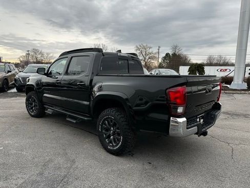 Used 2023 Toyota Tacoma SR5 AWD/4WD image 5