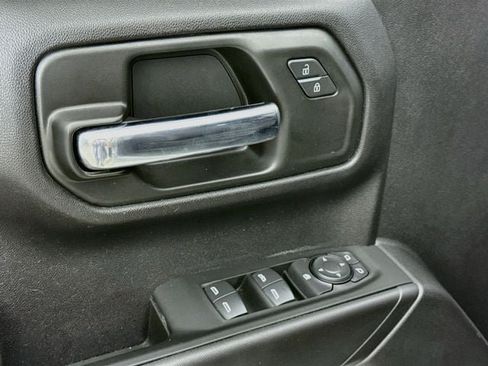 Used 2024 Chevrolet Silverado 1500 Custom Trail Boss w/ LPO, Dark Essentials Package AWD/4WD image 18