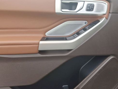 Certified 2023 Ford Explorer King Ranch w/ Technology Package image 16