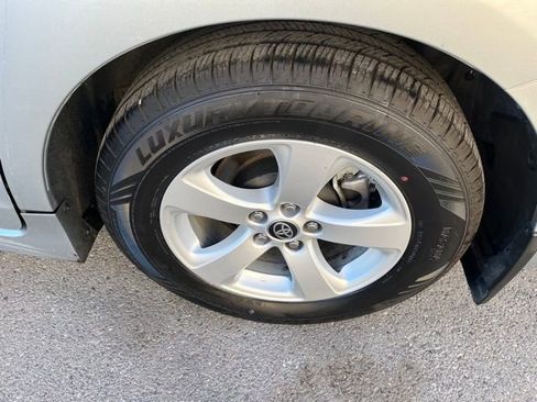 Used 2020 Toyota Sienna LE image 21