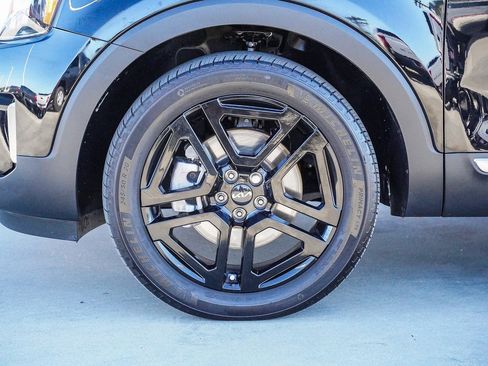 Used 2023 Kia Telluride EX X-Line image 5